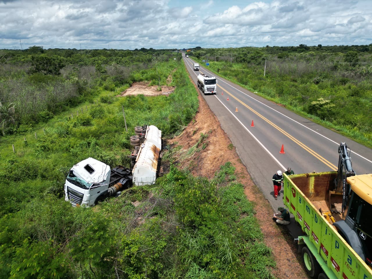 Auditores fiscais no local do acidente