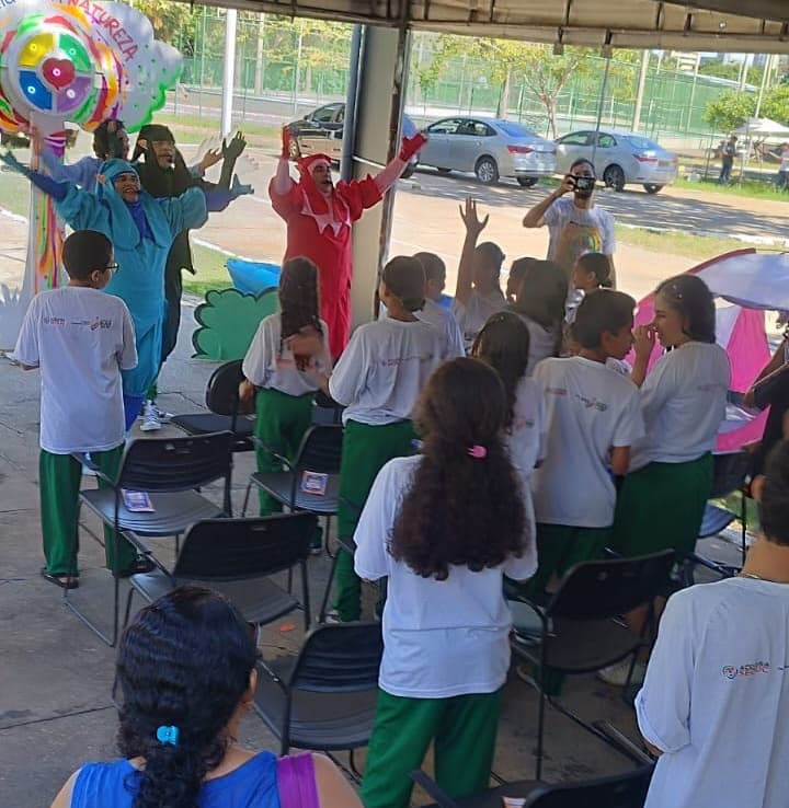 Alunos do Piauí mergulham no meio ambiente com visita ao CEA e floresta fóssil