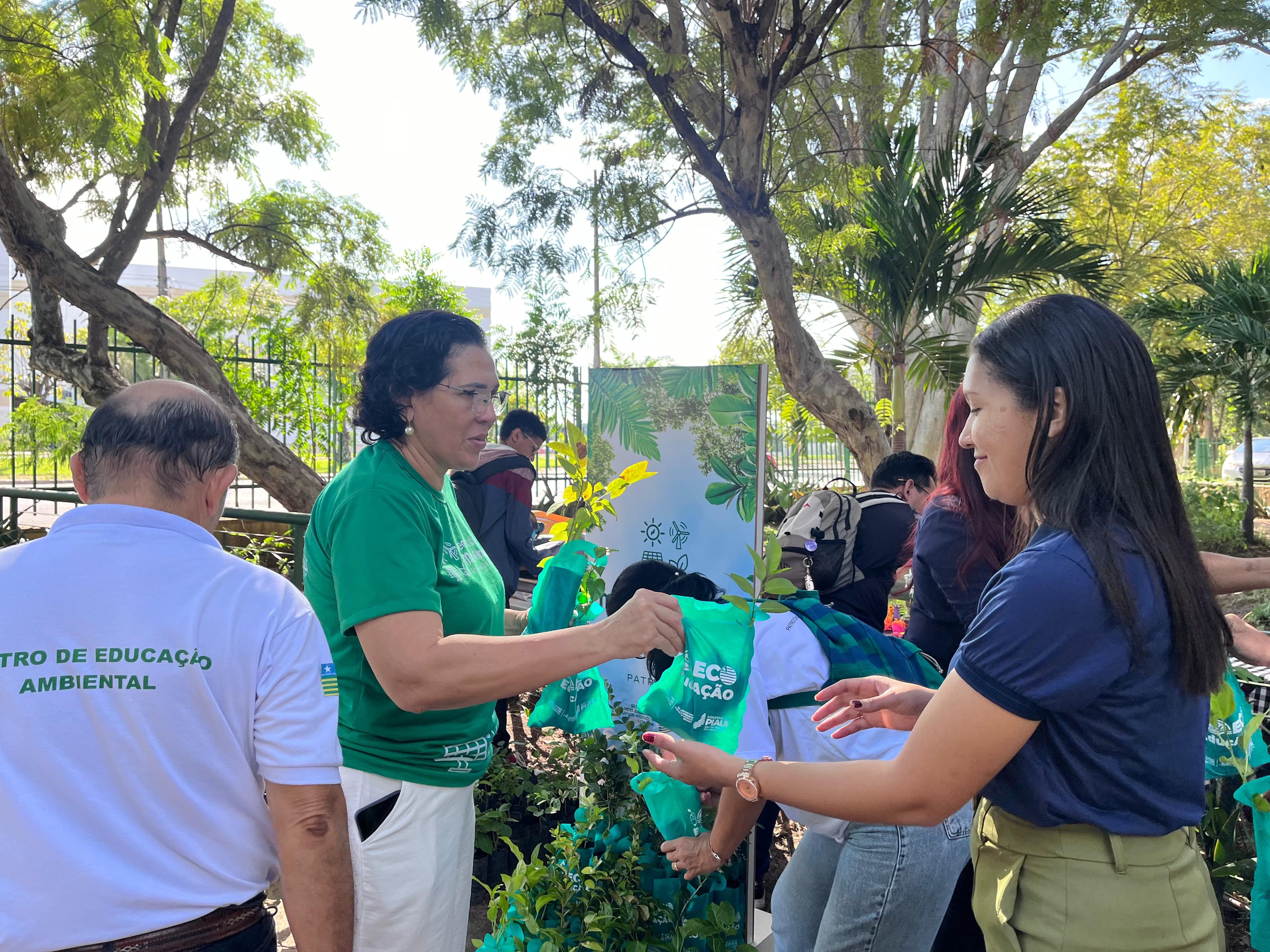 Semarh leva mudas e ações de sustentabilidade ao Diálogos pelo Piauí em Floriano.