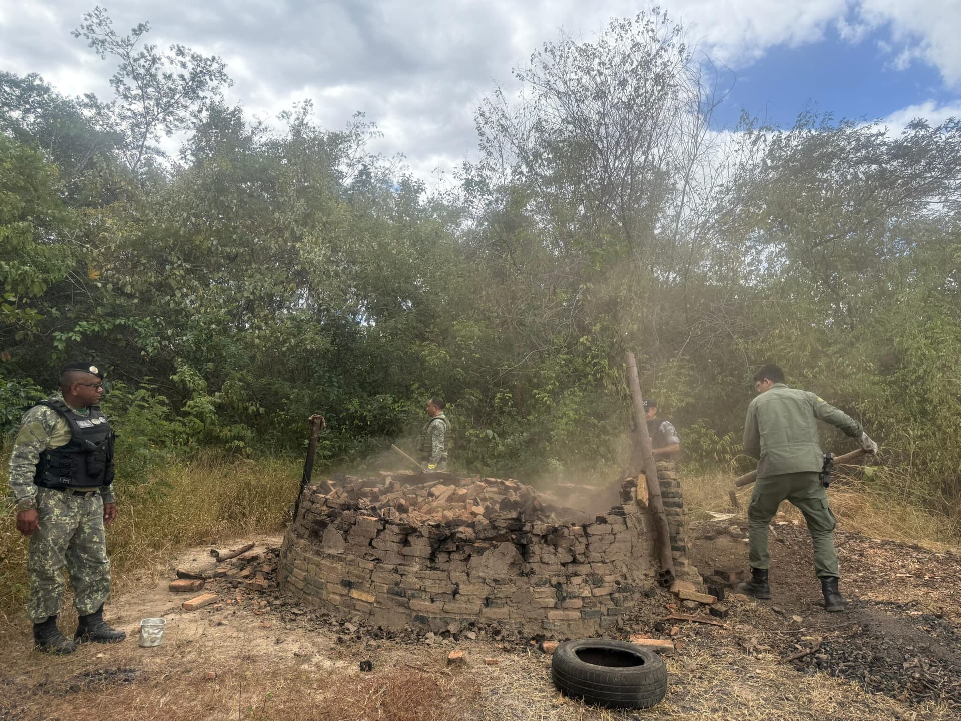 Semarh promove maior operação da década no combate a fornos ilegais de carvão no Piauí